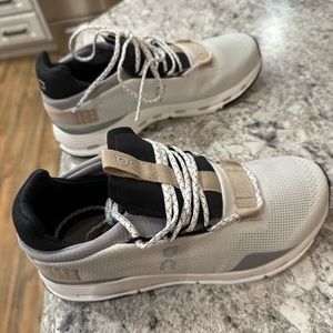 Never worn on cloud novas